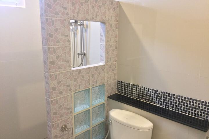 Room 10 of 20