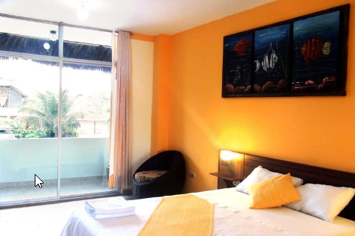 Room 2 of 33