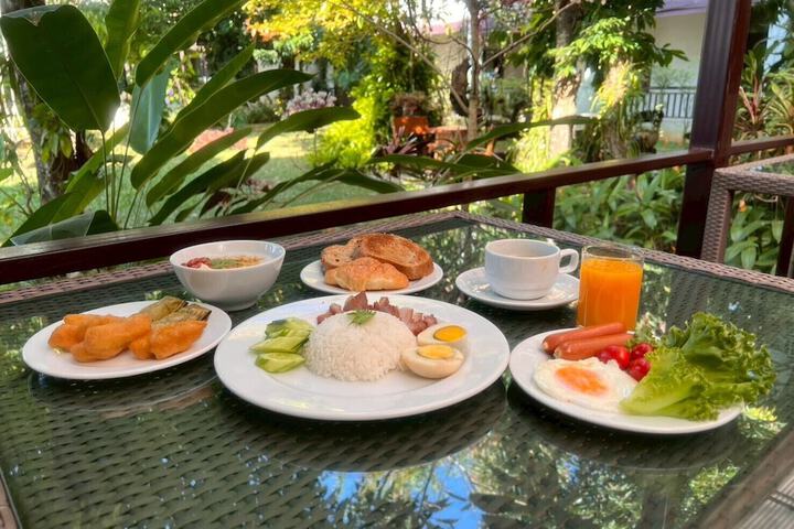 Breakfast/Coffee Service 43 of 62