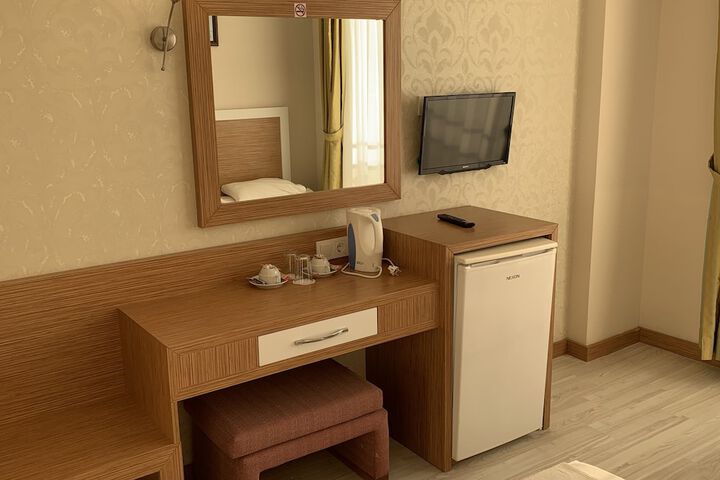 Room 19 of 33