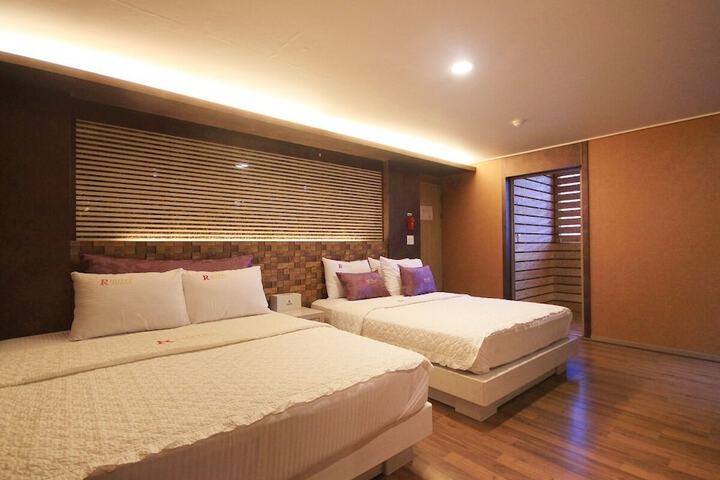 Room 14 of 59
