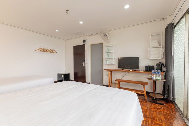 Room 21 of 47