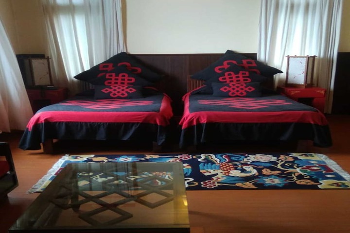 Room 19 of 38