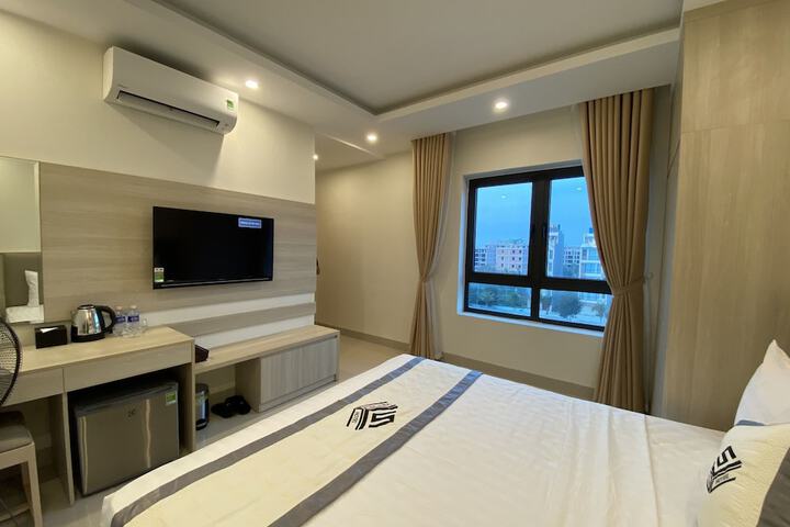 Room 10 of 24
