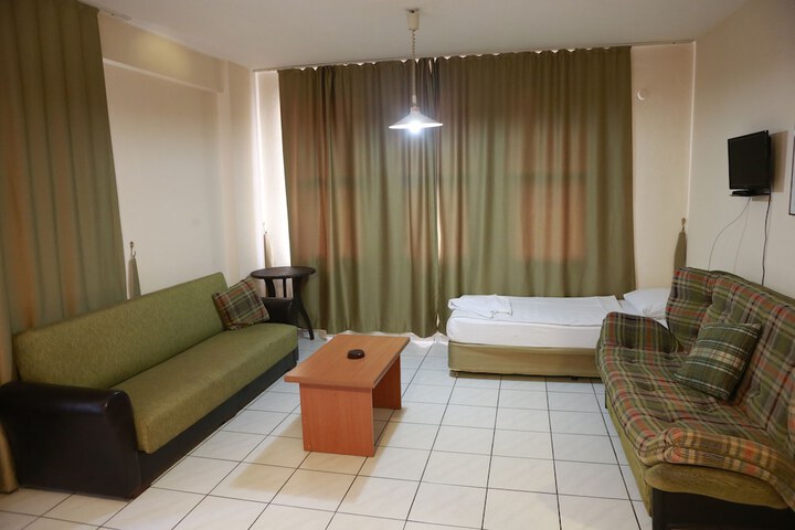 Room 16 of 44