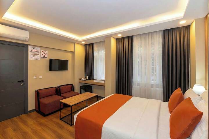 Room 30 of 73