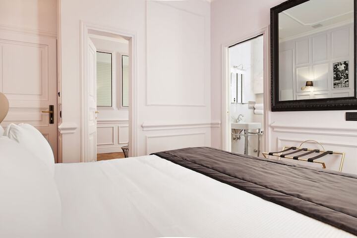 Room 22 of 65