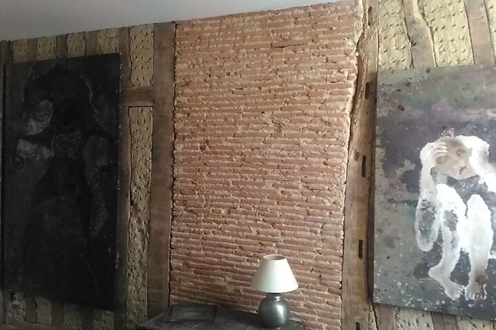 Room 8 of 34