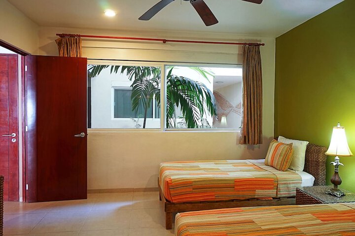Room 3 of 47