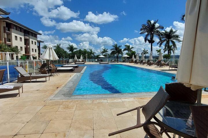 Pool 6 of 10