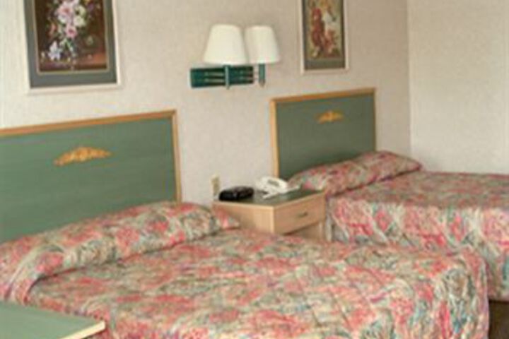Room 5 of 6