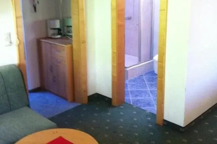 Room 6 of 21