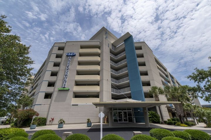 Hotel 8 of 30