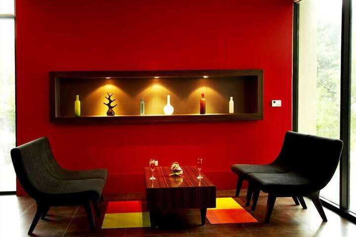 Room 8 of 17