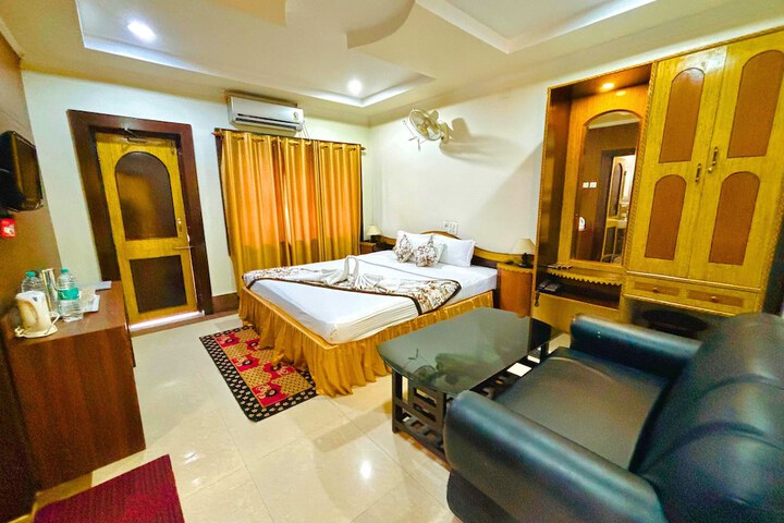 Room 4 of 55