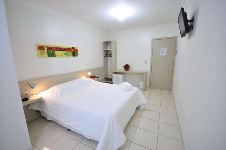 Room 13 of 20