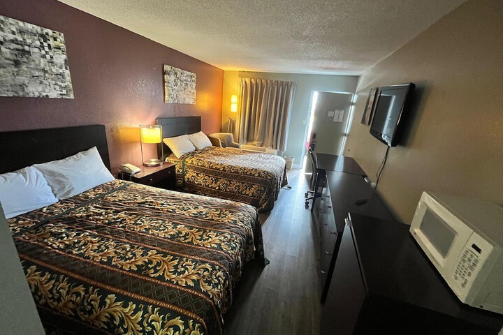Deluxe 2 Double Beds (10 of 11)