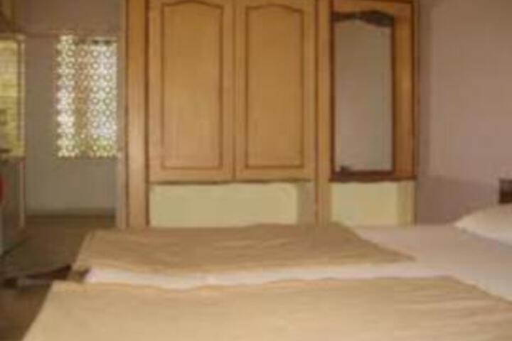 Room 3 of 5