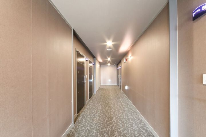 Ballroom/Hall 45 of 60