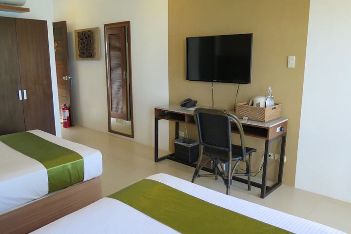 Room 10 of 36