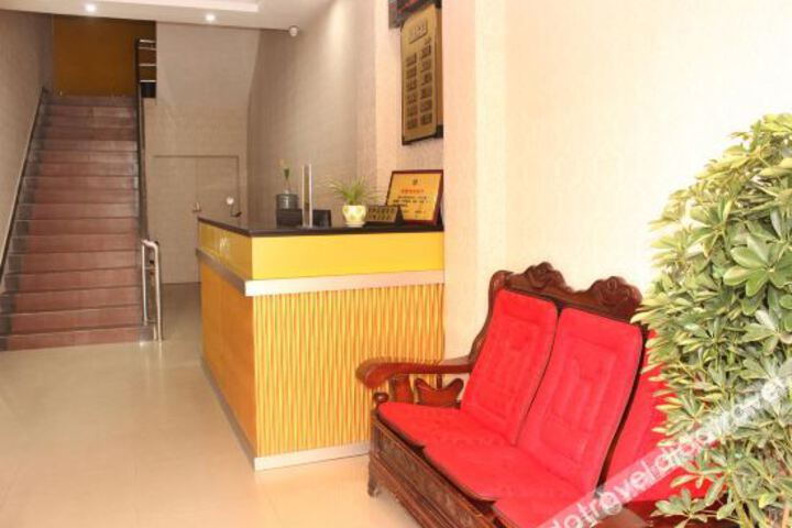 Hotel Interior 4 of 16