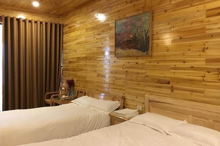 Room 10 of 43
