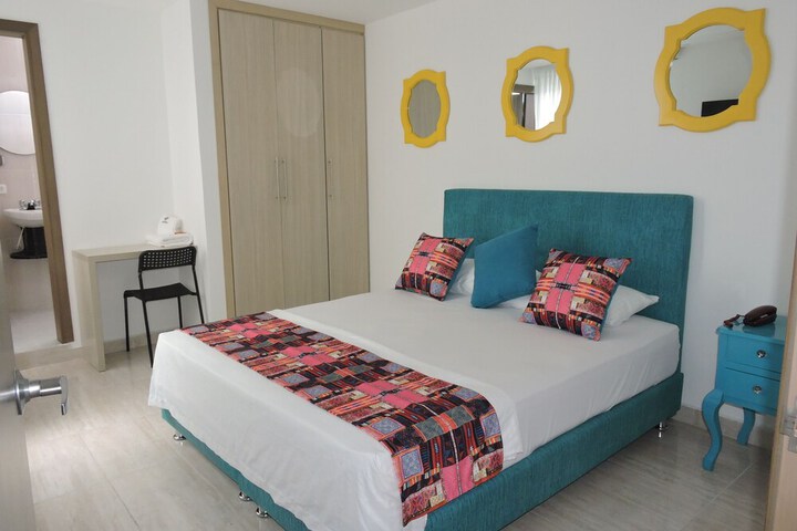 Room 13 of 25