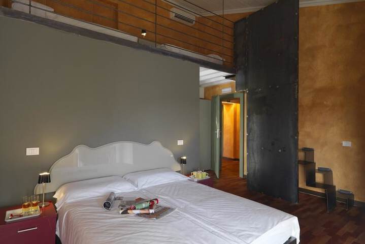 Room 13 of 52