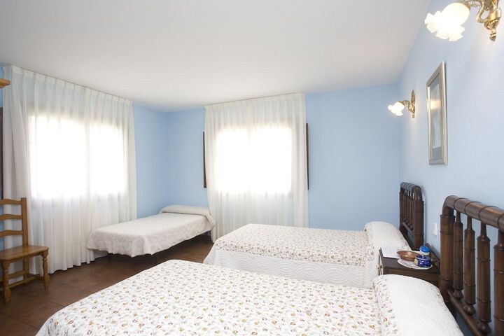 Room 12 of 37