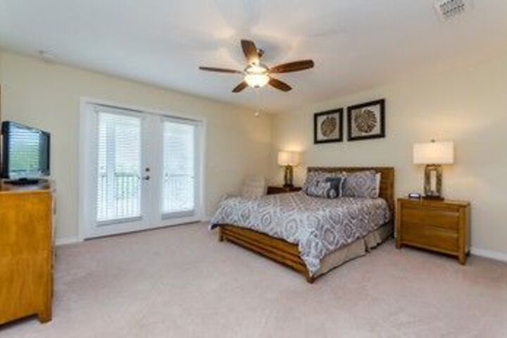 Room 8 of 25