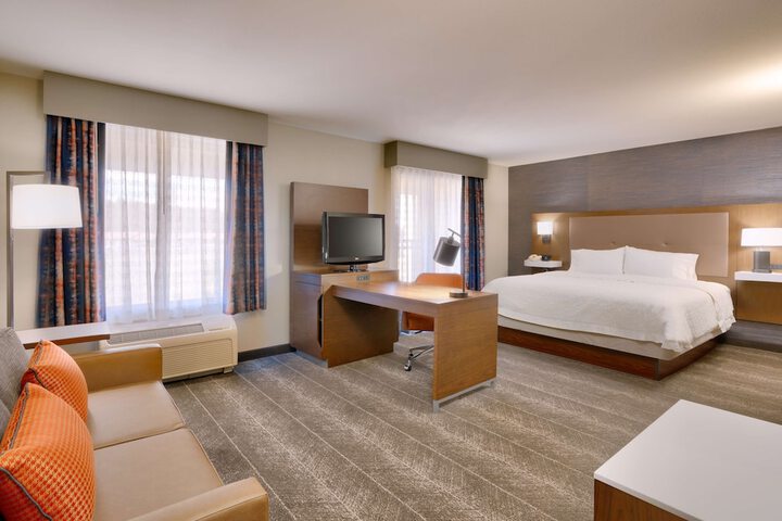 Room 5 of 38