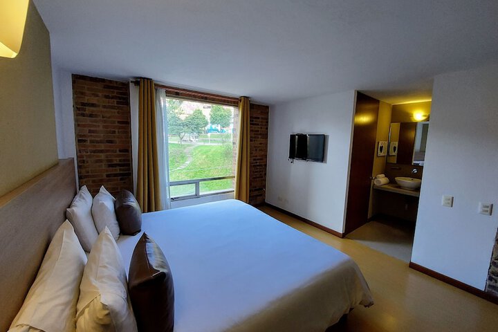 Room 14 of 64