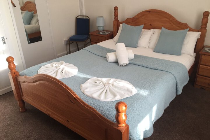 Room 11 of 40