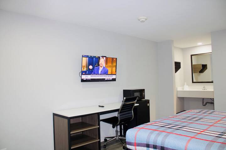 Room 5 of 25