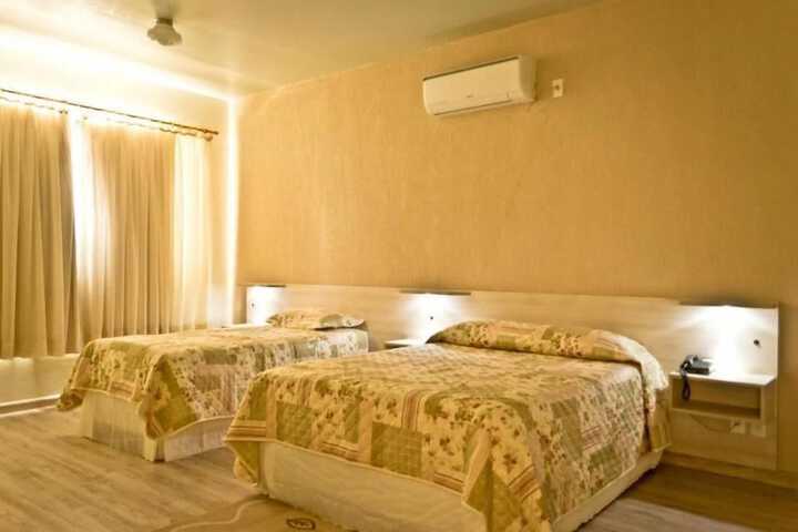 Room 16 of 25