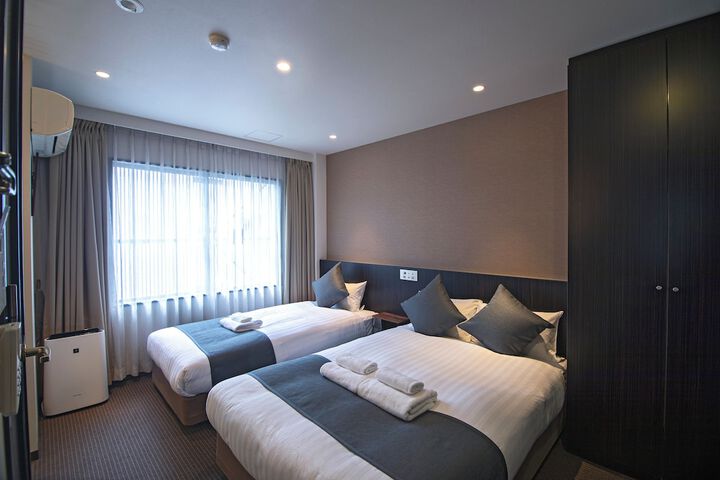 Room 21 of 72