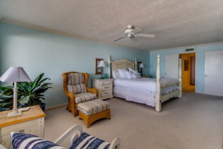 Room 34 of 39
