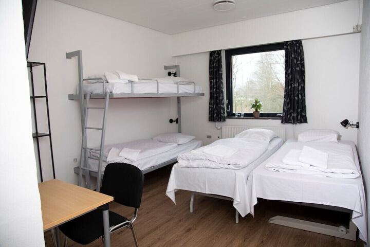 Room 2 of 15