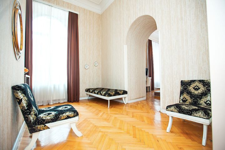 Room 54 of 91