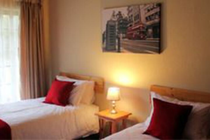 Room 2 of 6