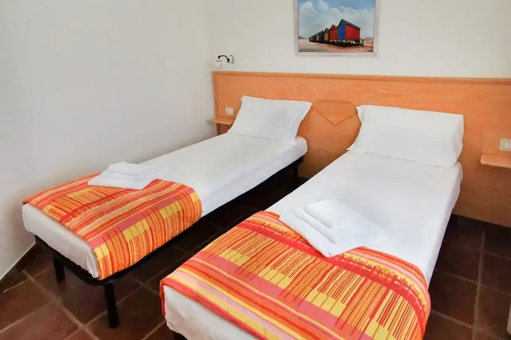 Room 2 of 12