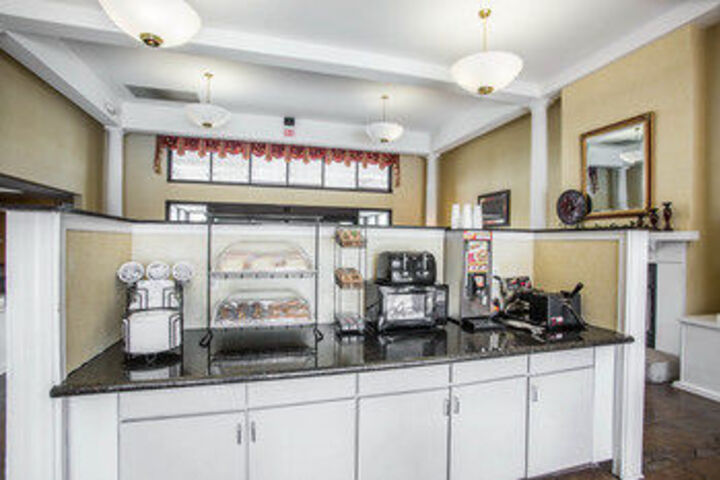 Breakfast/Coffee Service 2 of 19