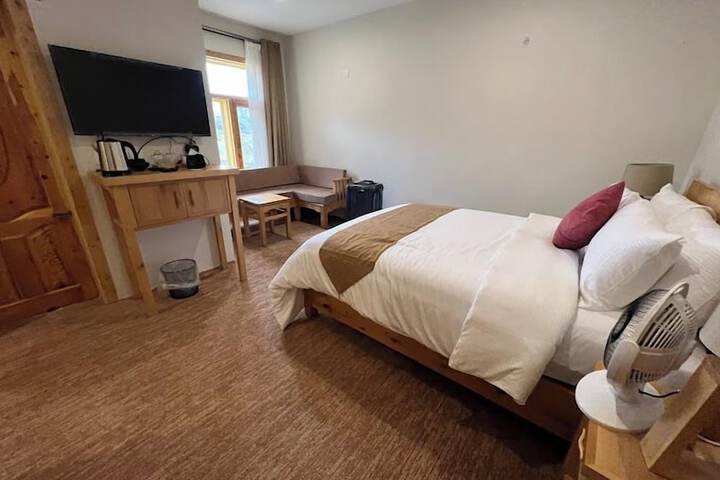 Room 2 of 15