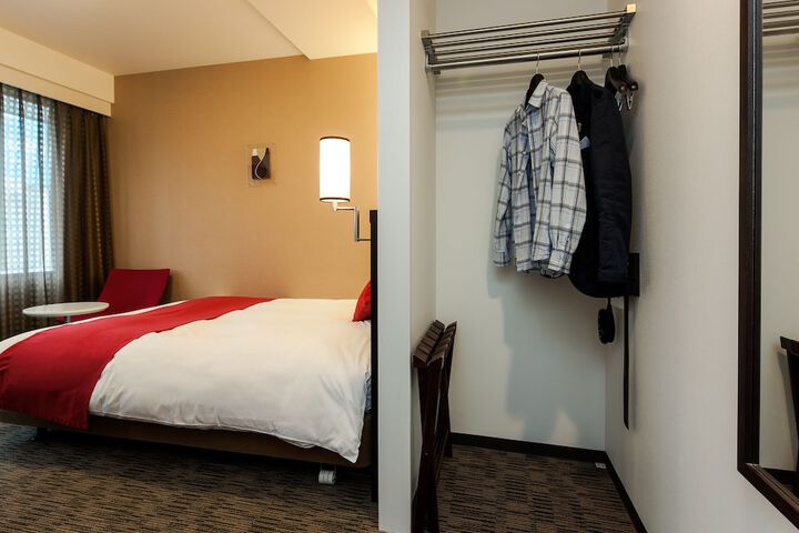 Room 15 of 54