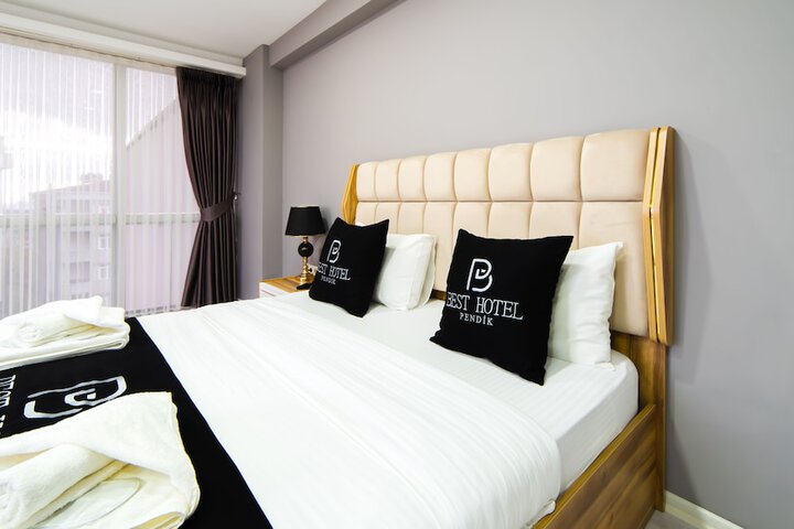 Room 9 of 37