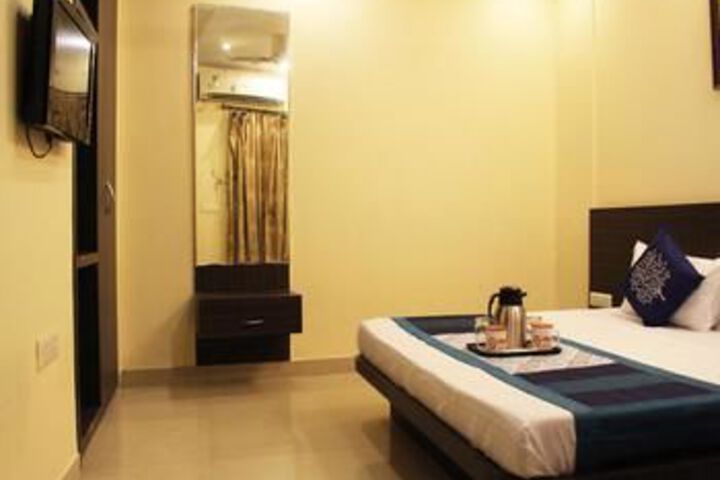 Room 21 of 27