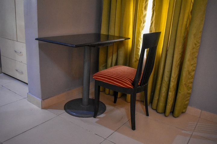 Room 9 of 41