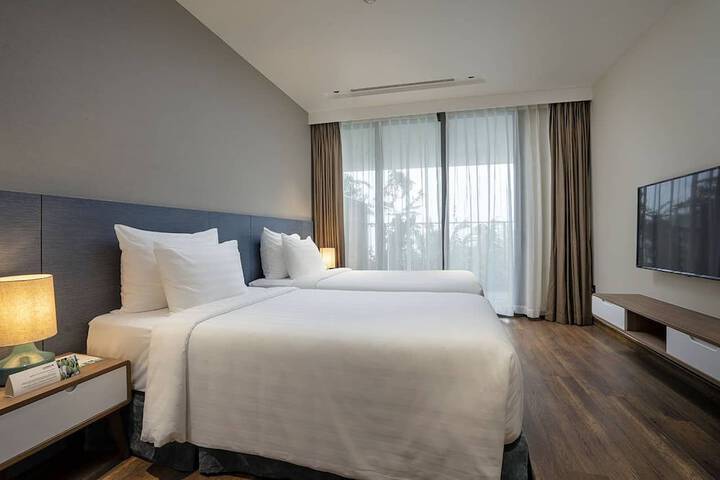 Room 15 of 25