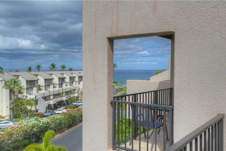 Kamaole Sands 8409 Condo with Ocean View in Kihei, HI