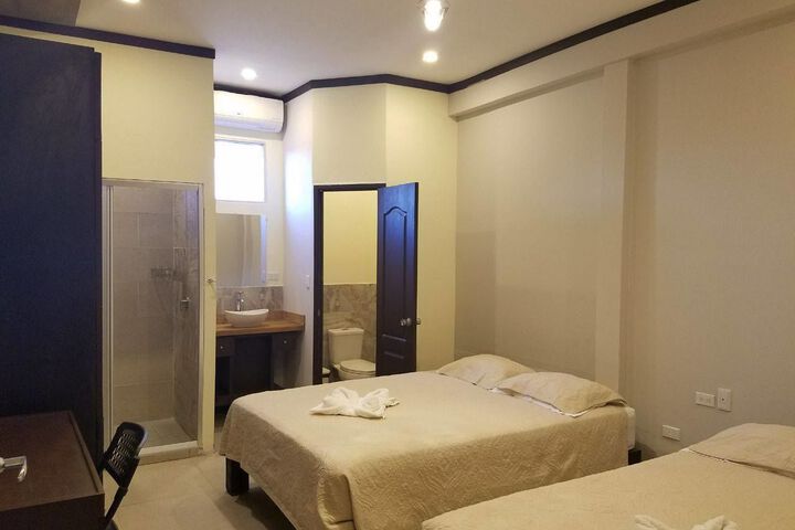 Room 25 of 29